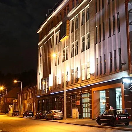 Mlynska 8 Z Prywatnym Basenem Appartement